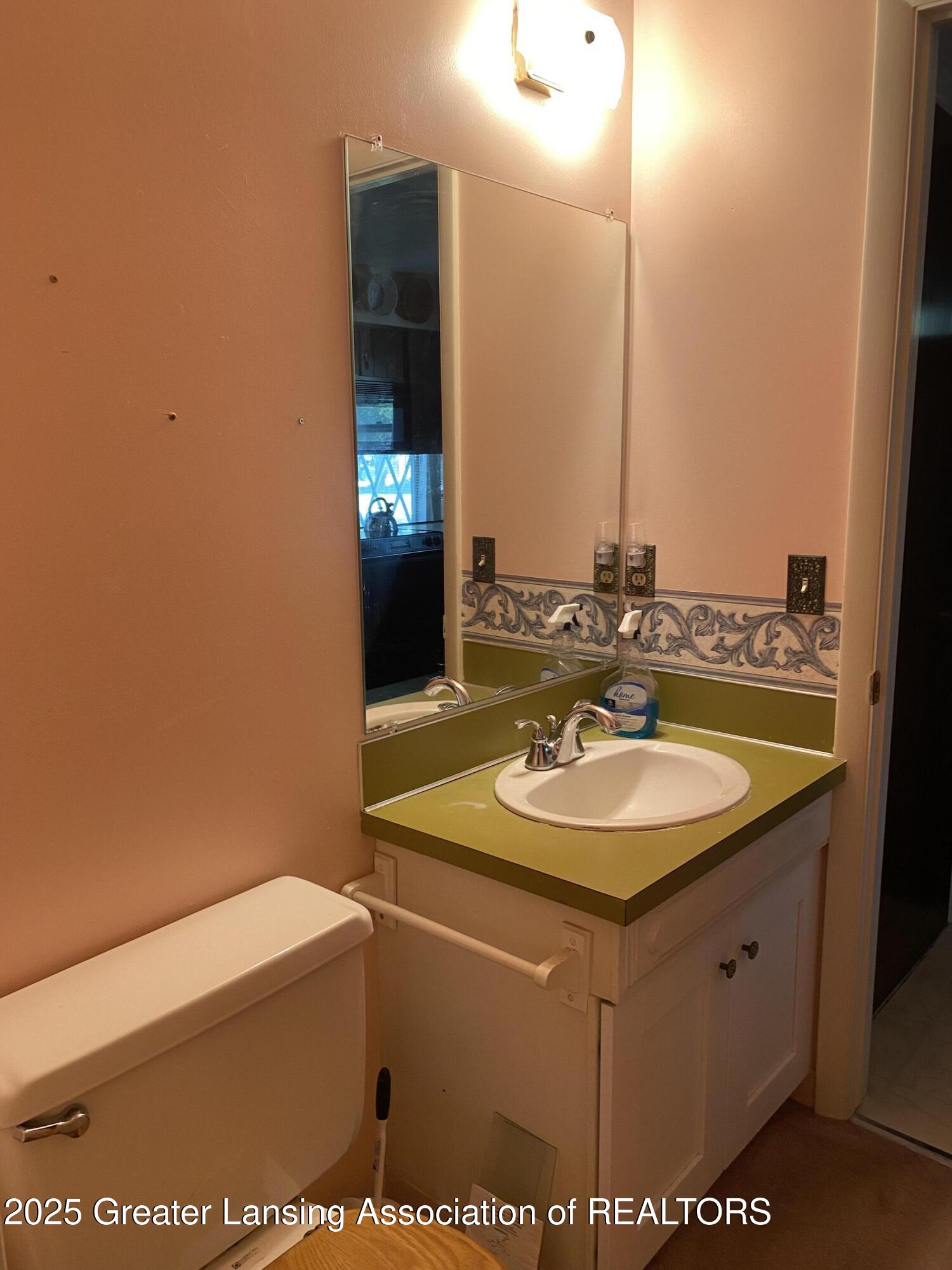 Delhi Charter Township, Michigan 48842, United States, 3 Bedrooms Bedrooms, ,2 BathroomsBathrooms,Residential,Active,163539