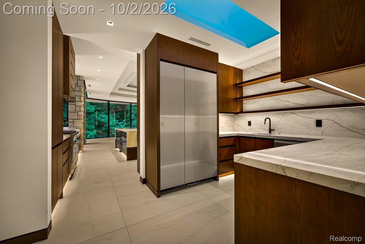 3075 High Hillcrest Drive