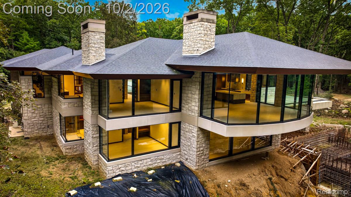 3075 High Hillcrest Drive