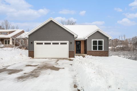 2727 Bridge Place Drive NE Grand Rapids Charter Township MI 49525