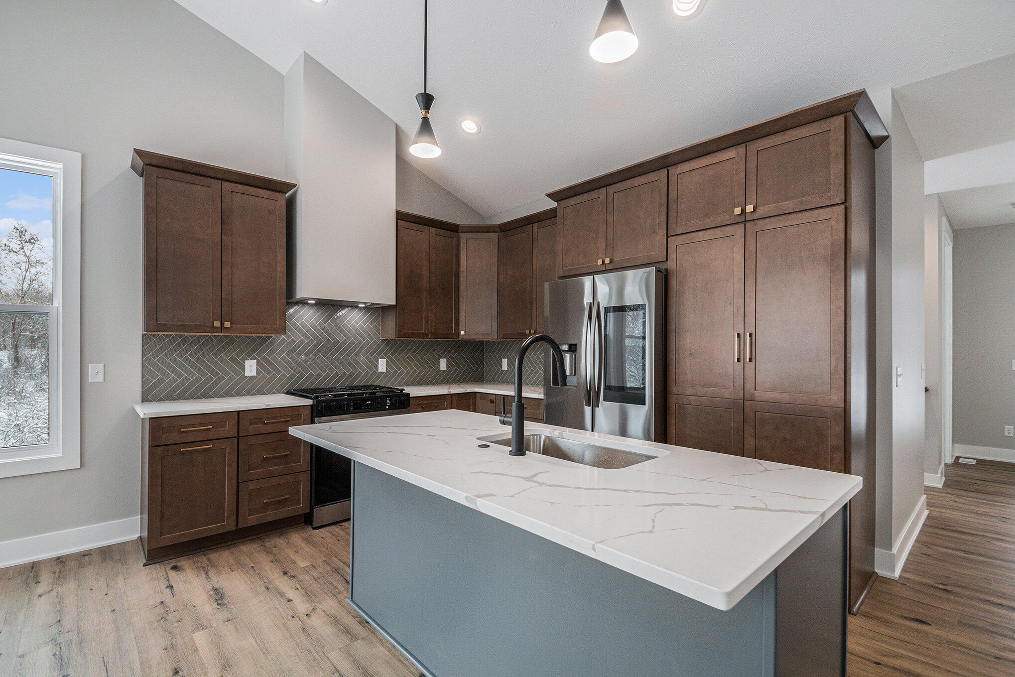 2727 Bridge Place Drive NE