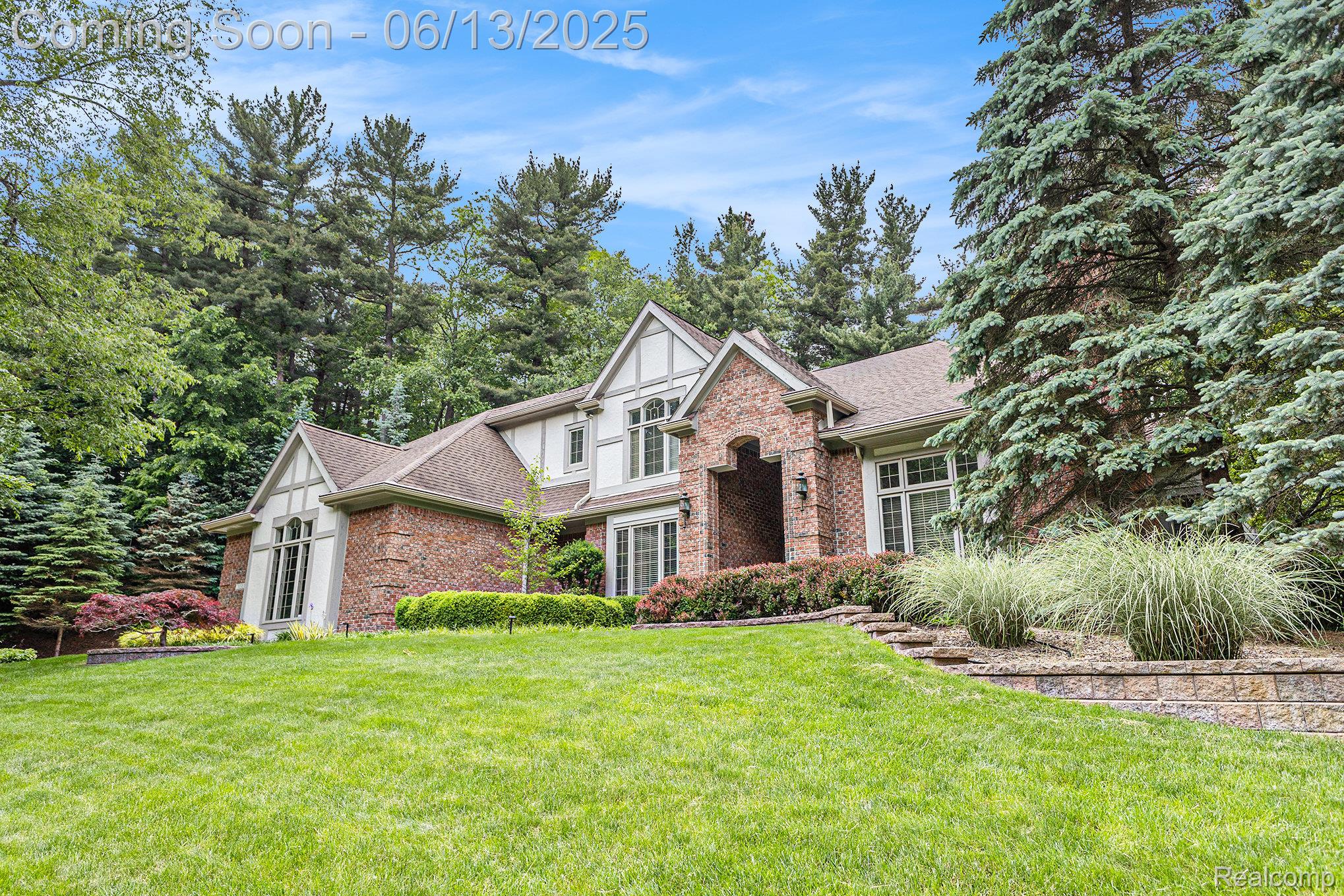 3050 High Hillcrest Drive