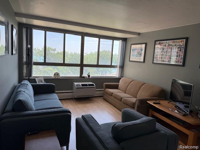 8900 E Jefferson Avenue 916