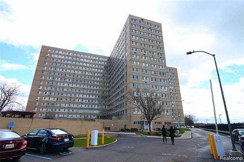 8900 E Jefferson Avenue 916 Detroit City MI 48214