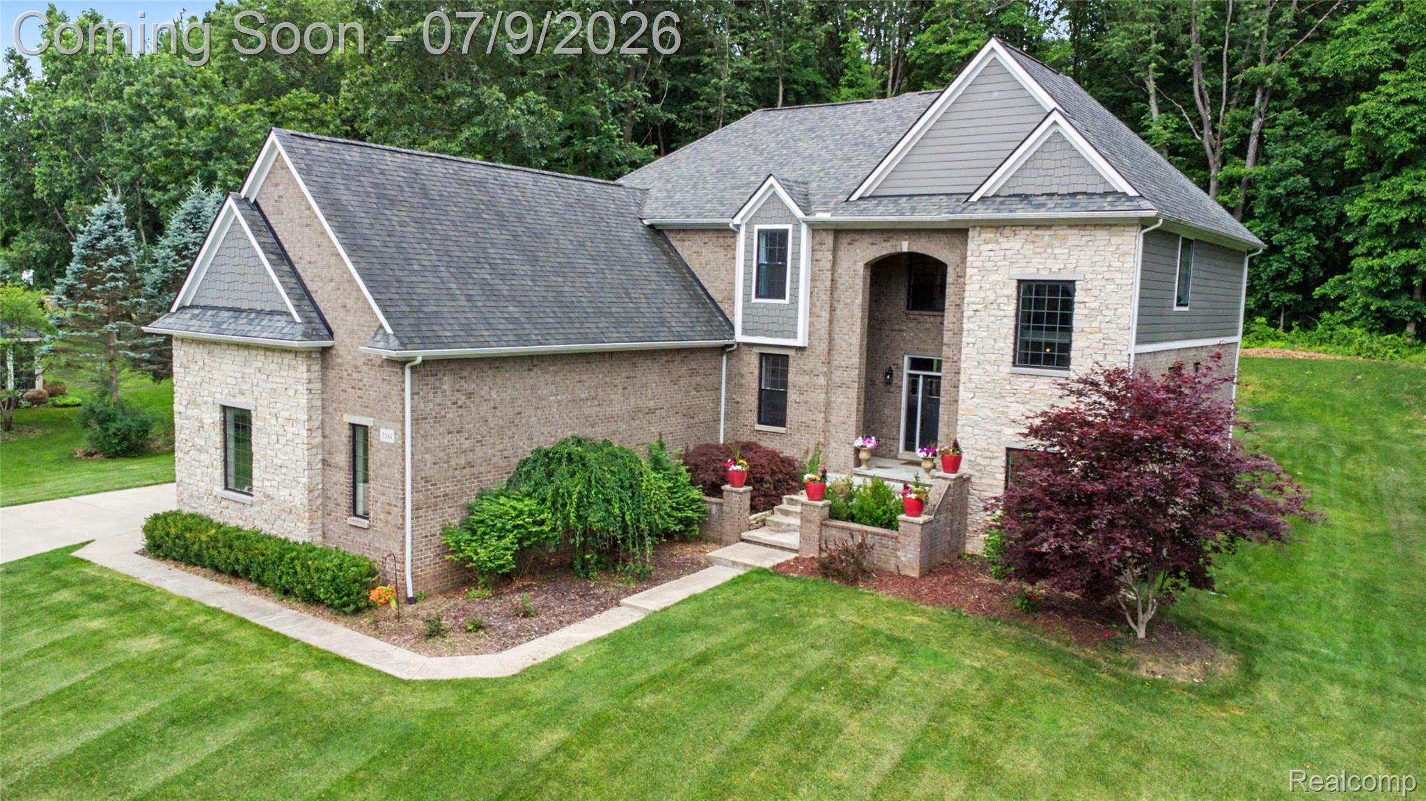 3544 Woodridge Drive