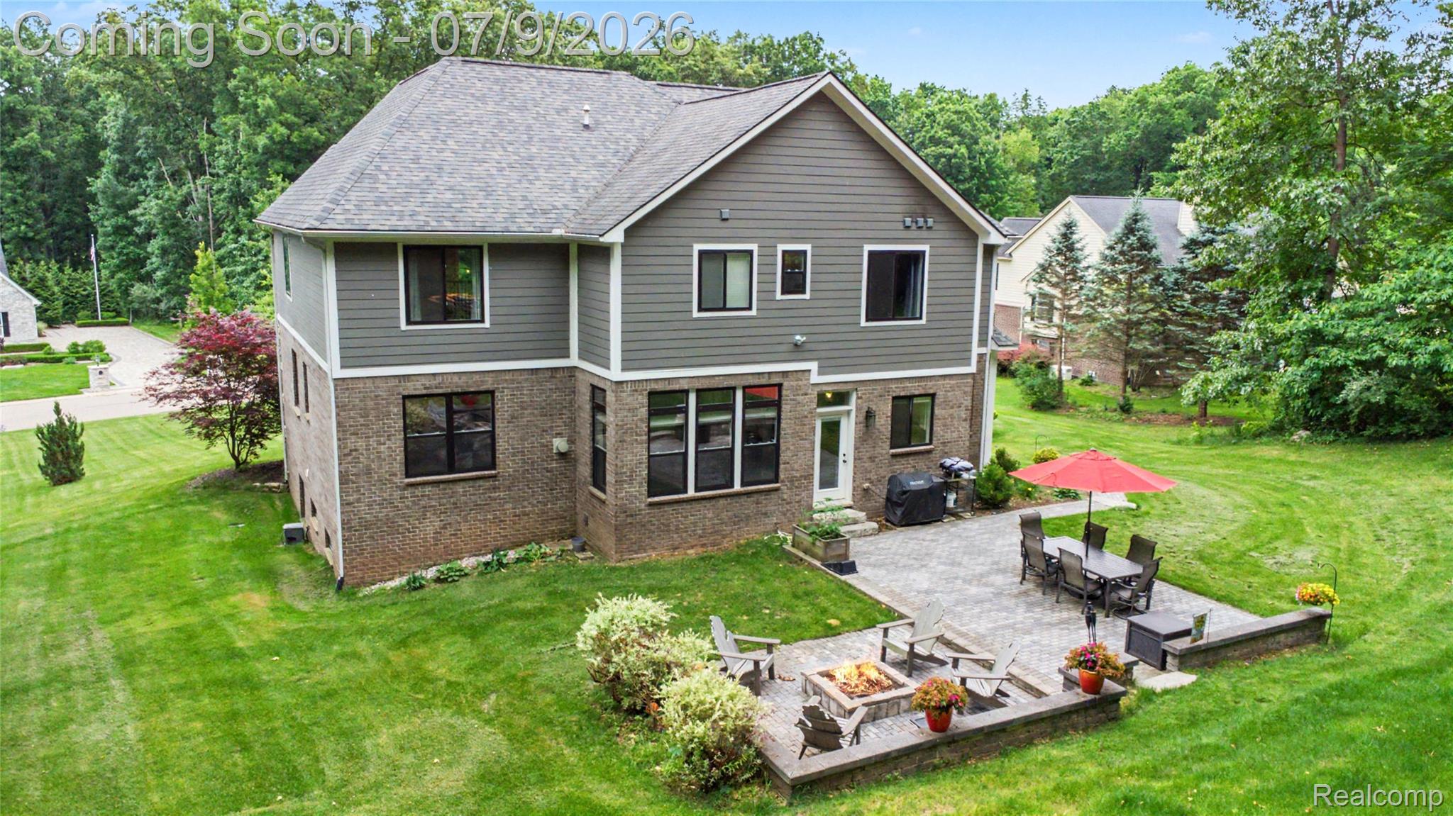 3544 Woodridge Drive
