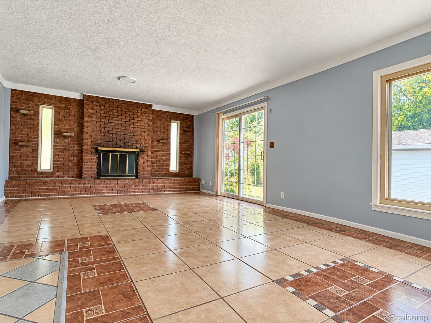 563 Sunningdale Drive