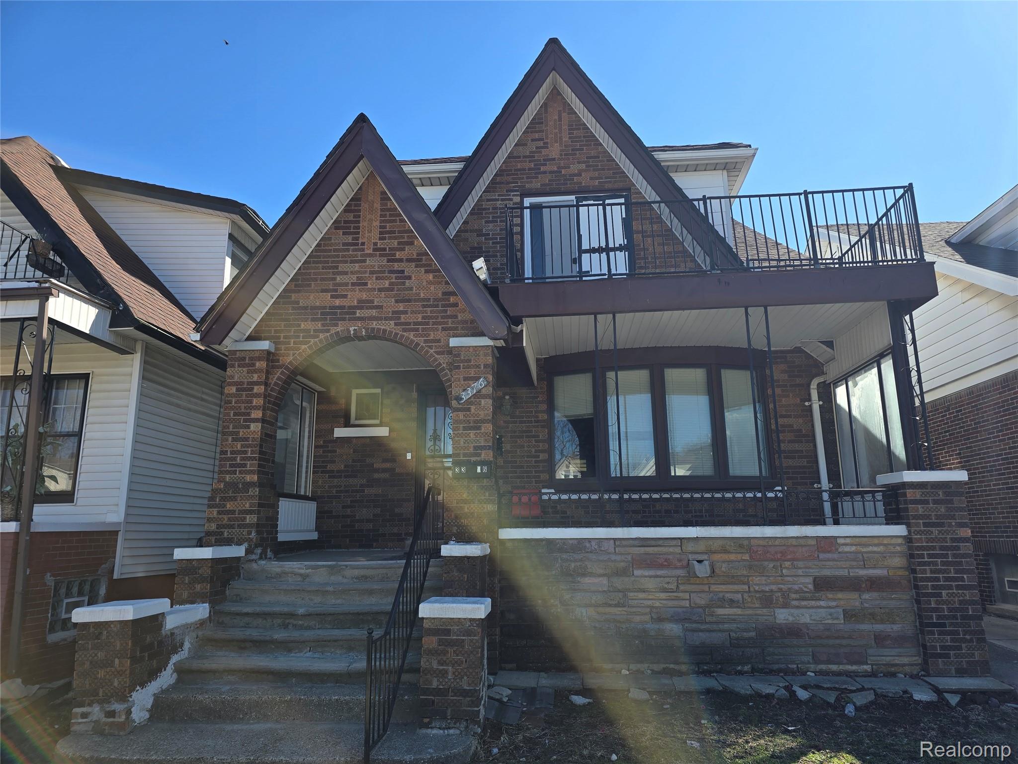 3376 Holbrook Street