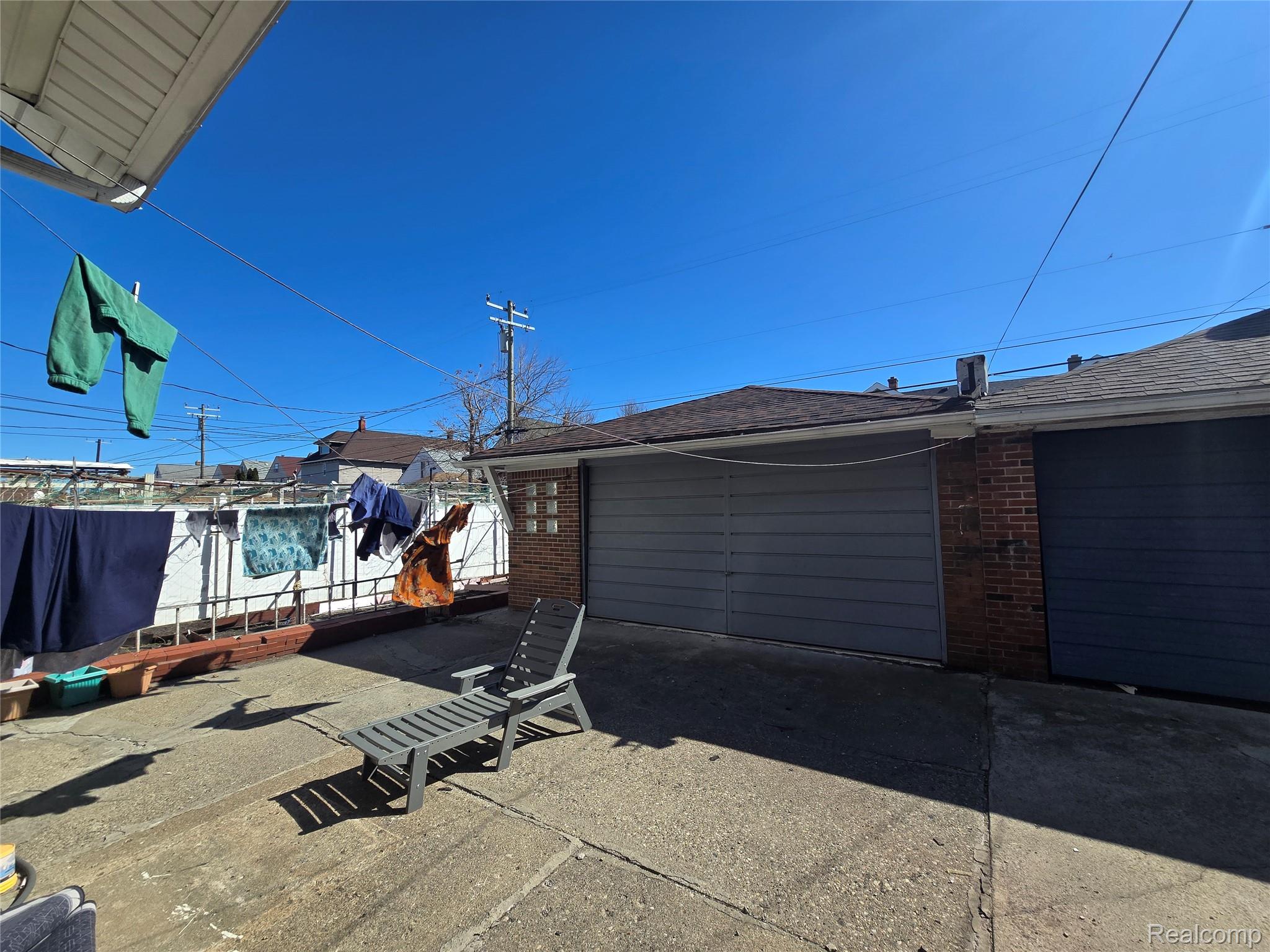 3376 Holbrook Street