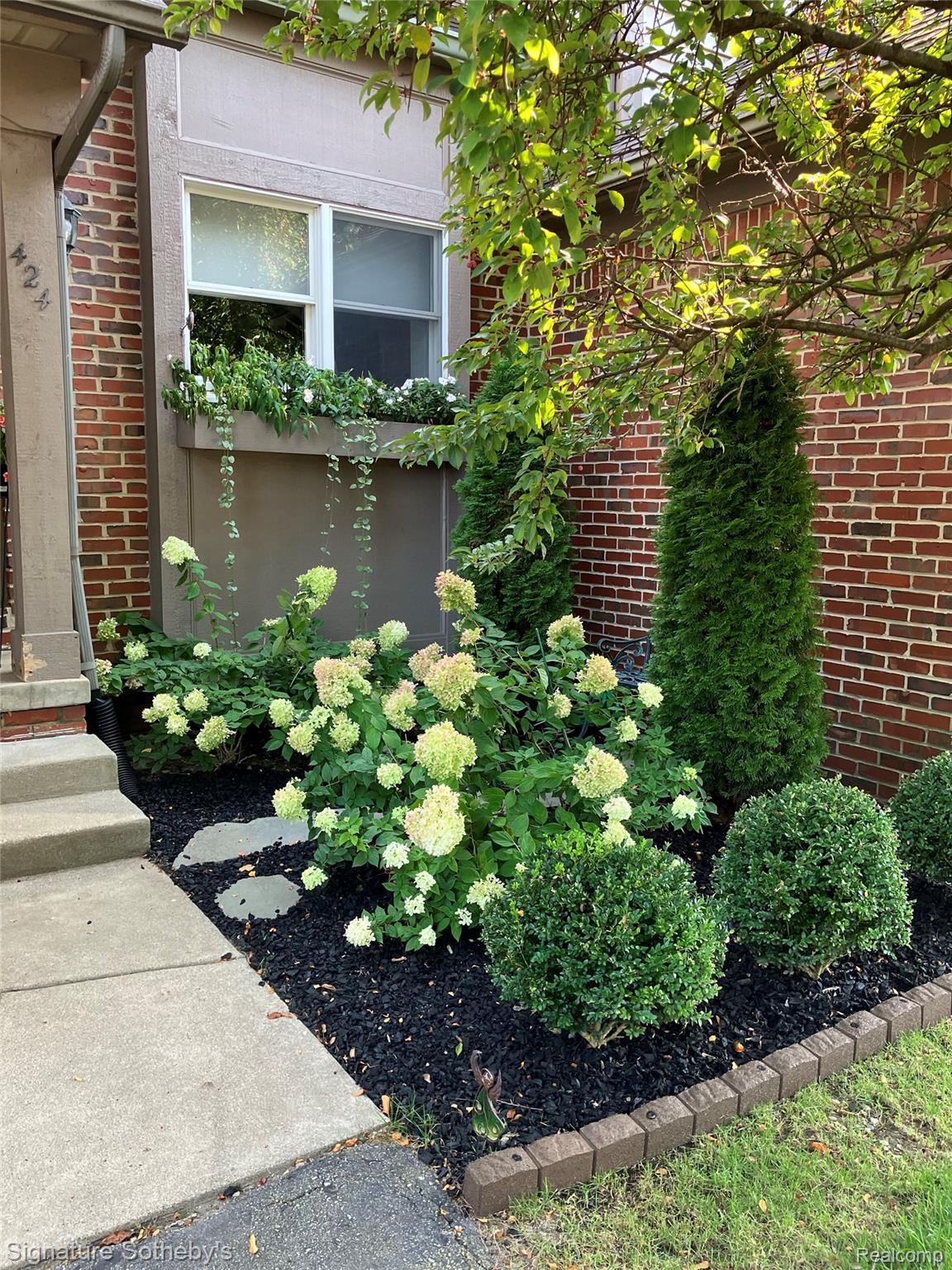 424 Oak Run Court 11