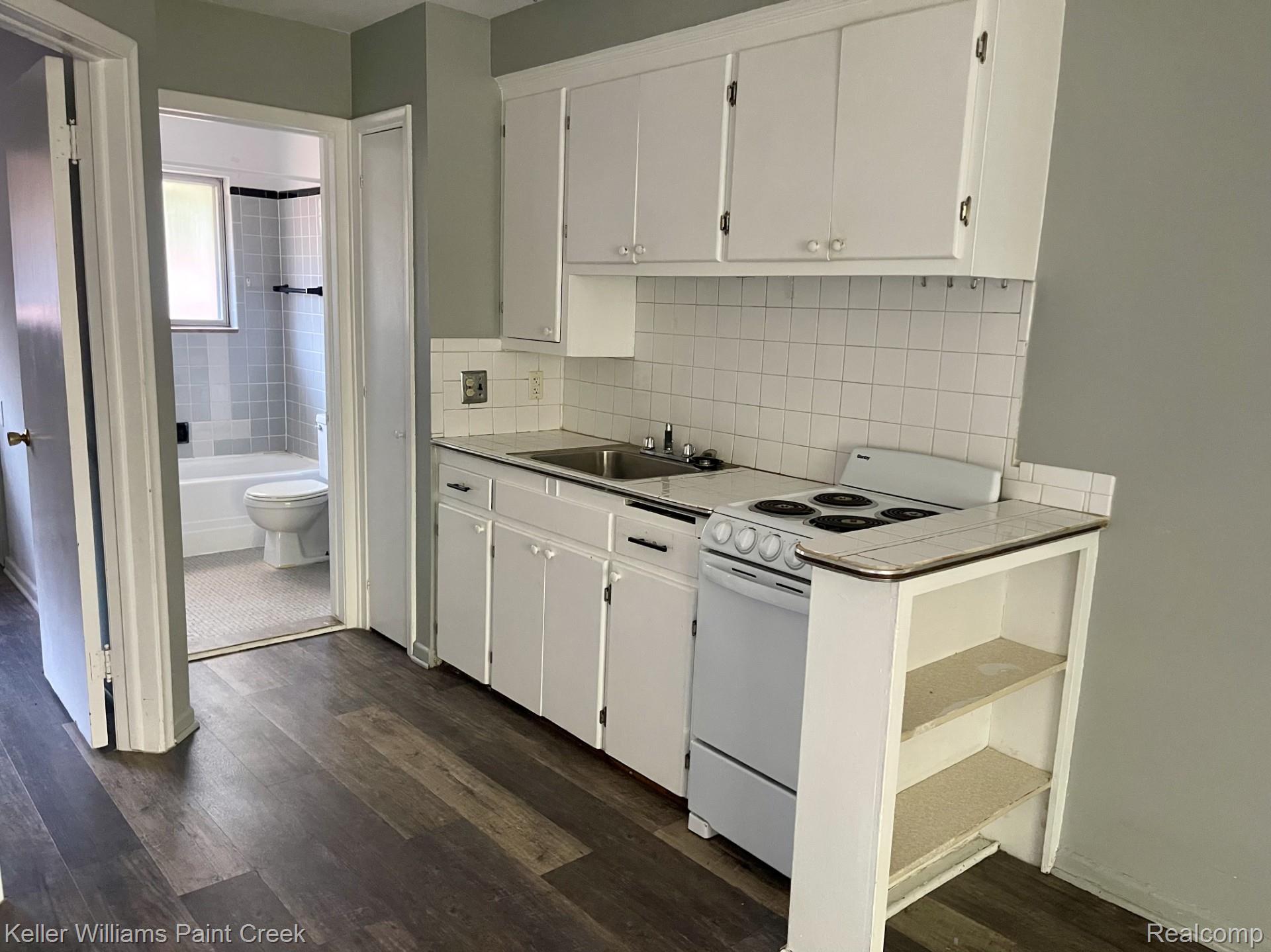 474 W Marshall