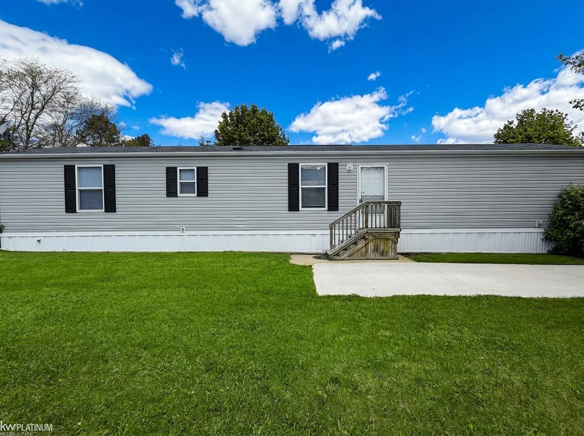 48581 Pineview Drive