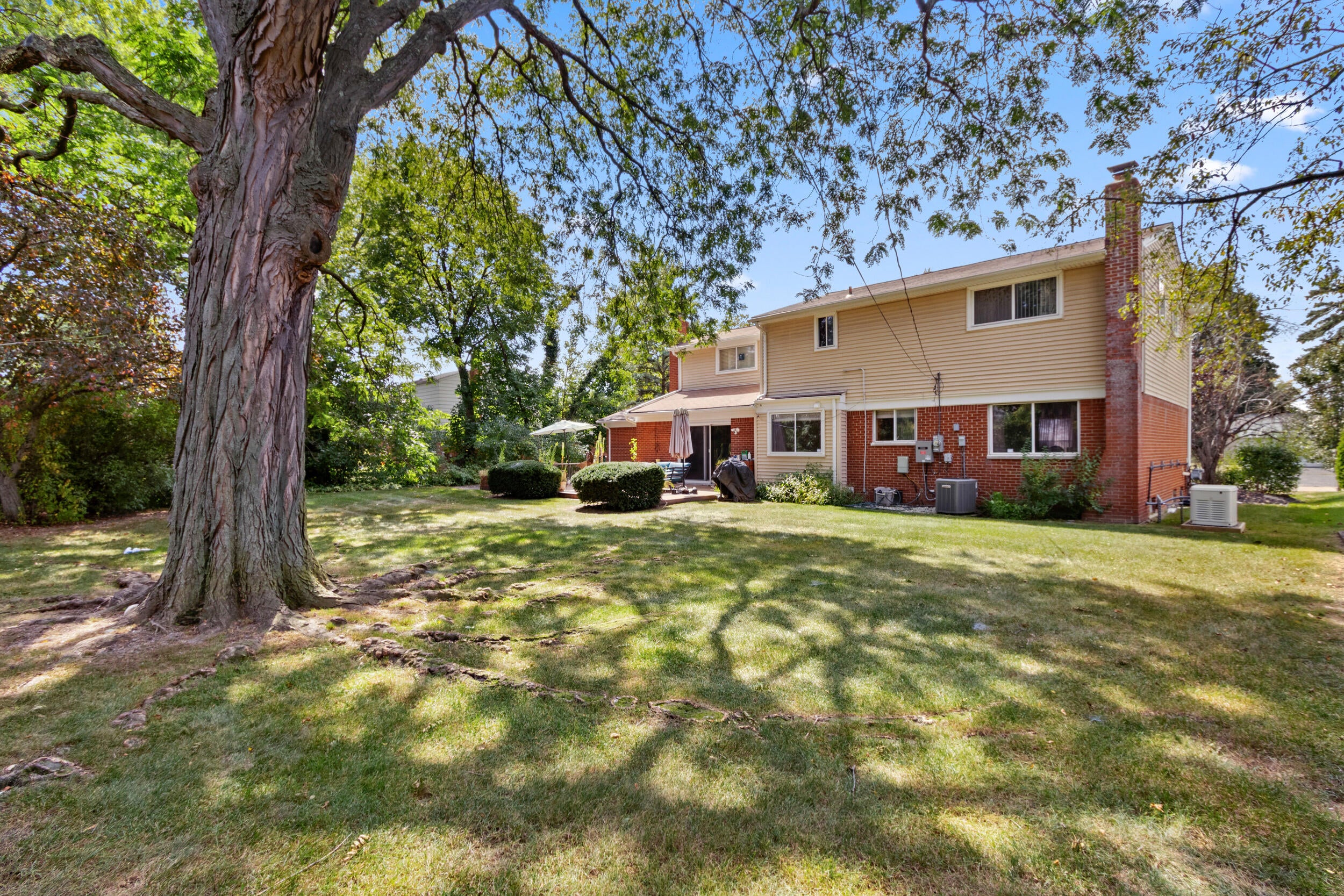 6843 Leslee Crest Drive