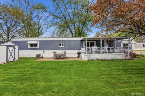27 Ponderosa Trail Van Buren Charter Township MI 48111