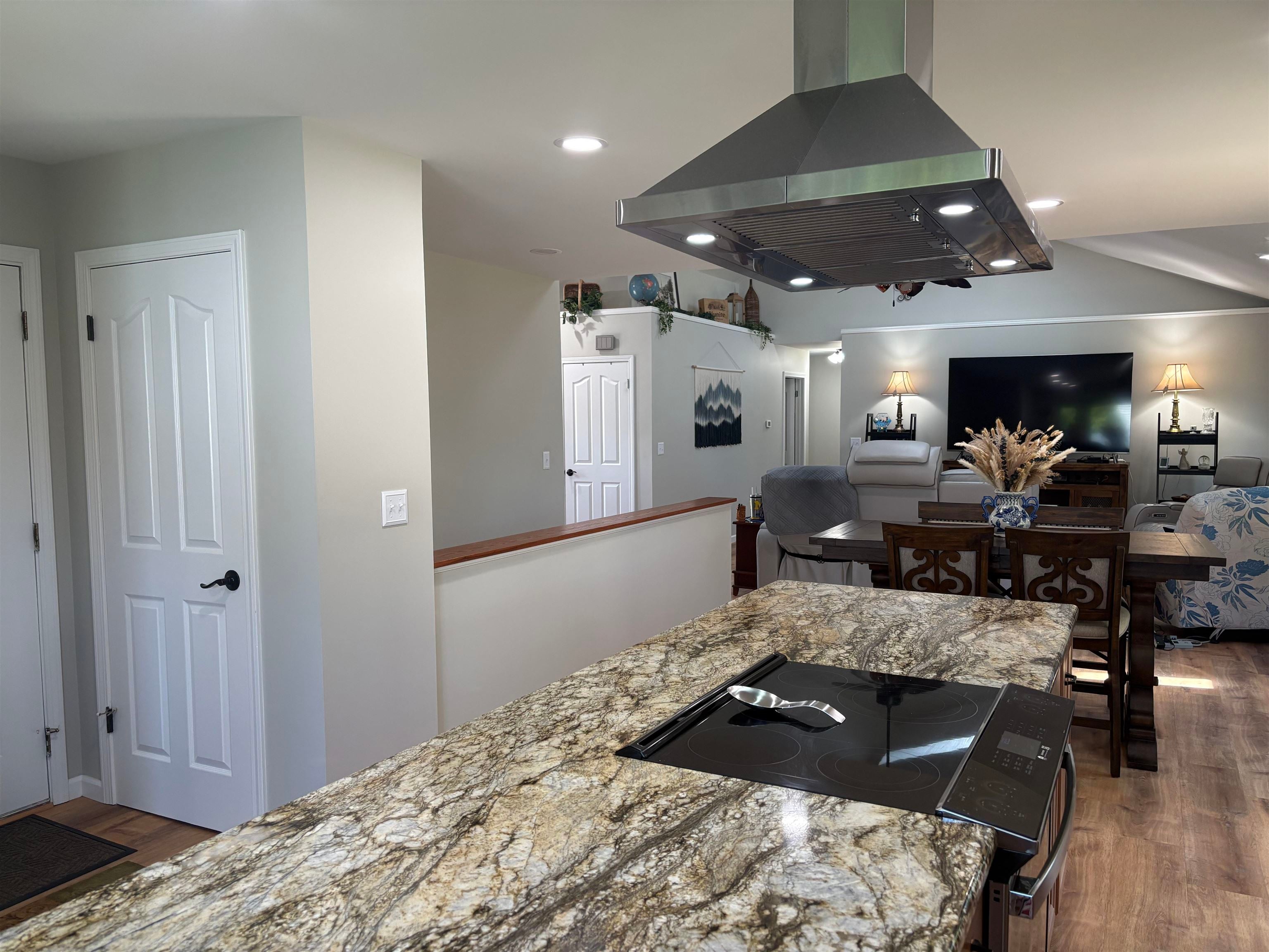 8083 Flintlock Road
