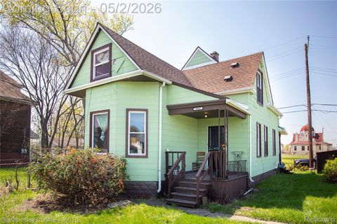 1945 E Grand Boulevard Detroit City MI 48211