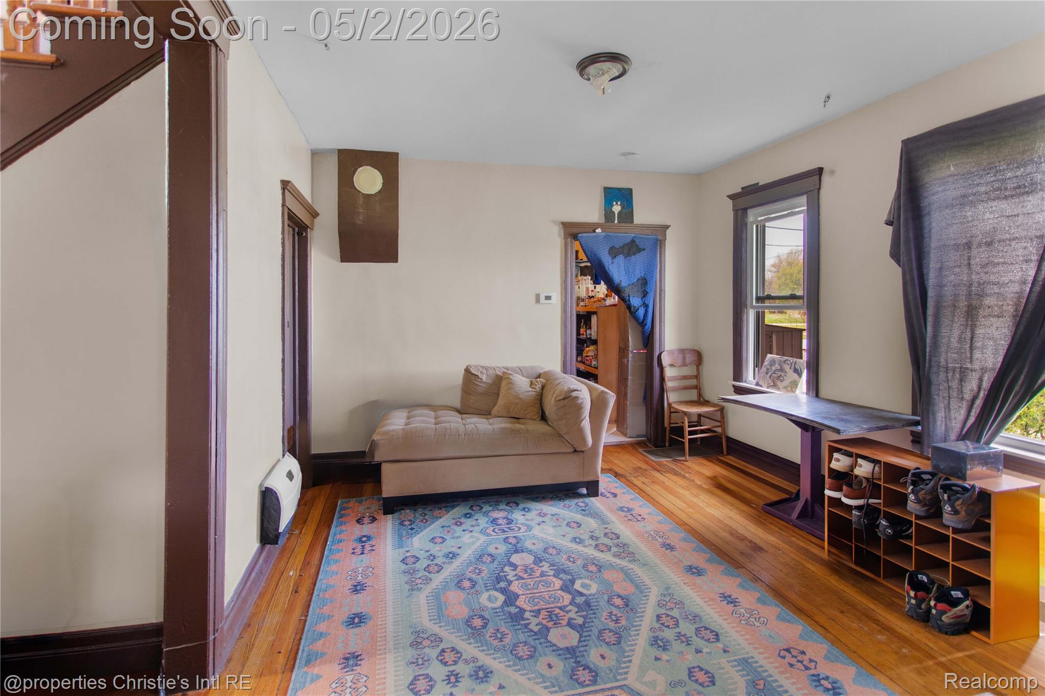 1945 E Grand Boulevard