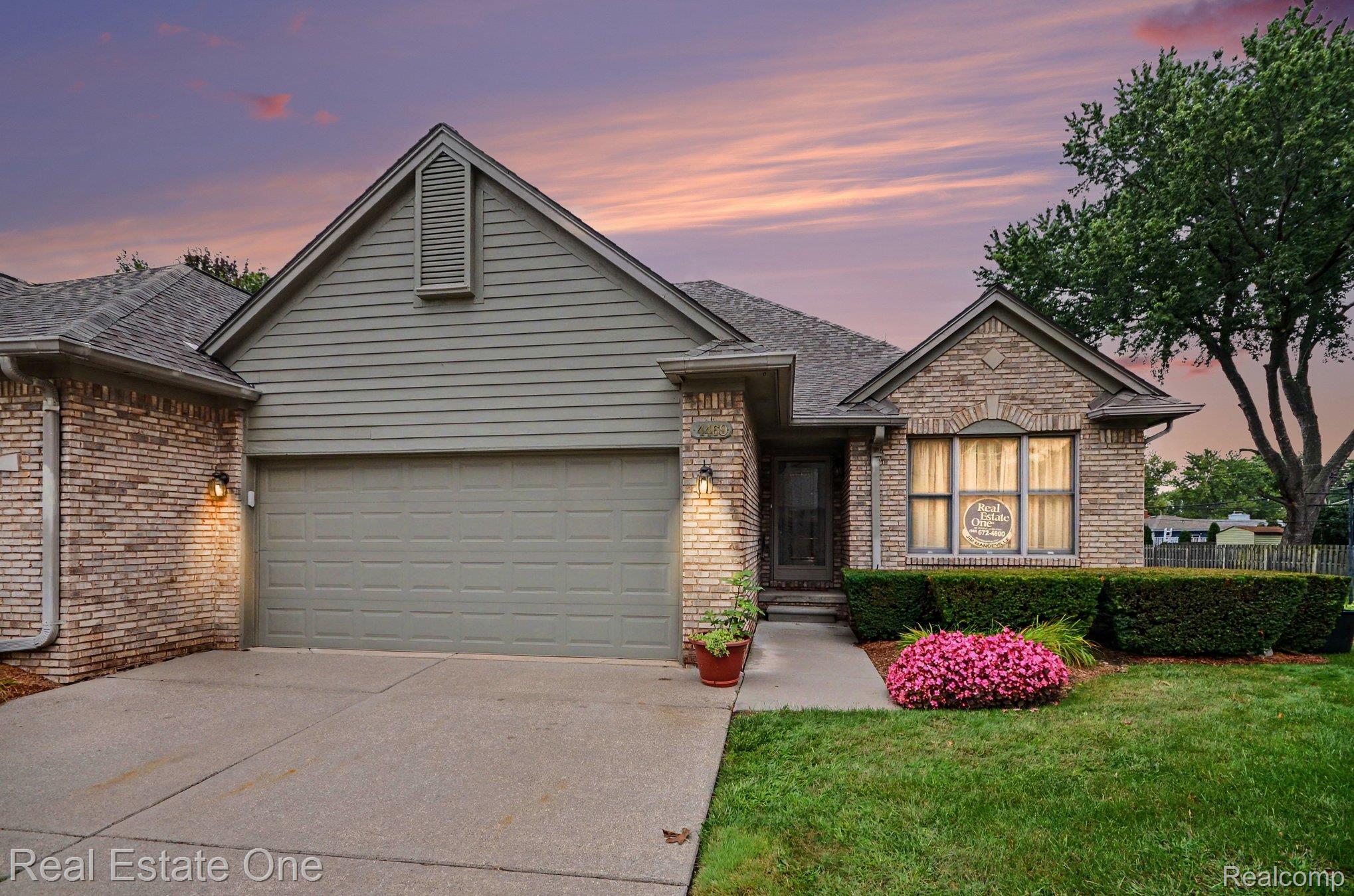 4469 Firethorn Court 16