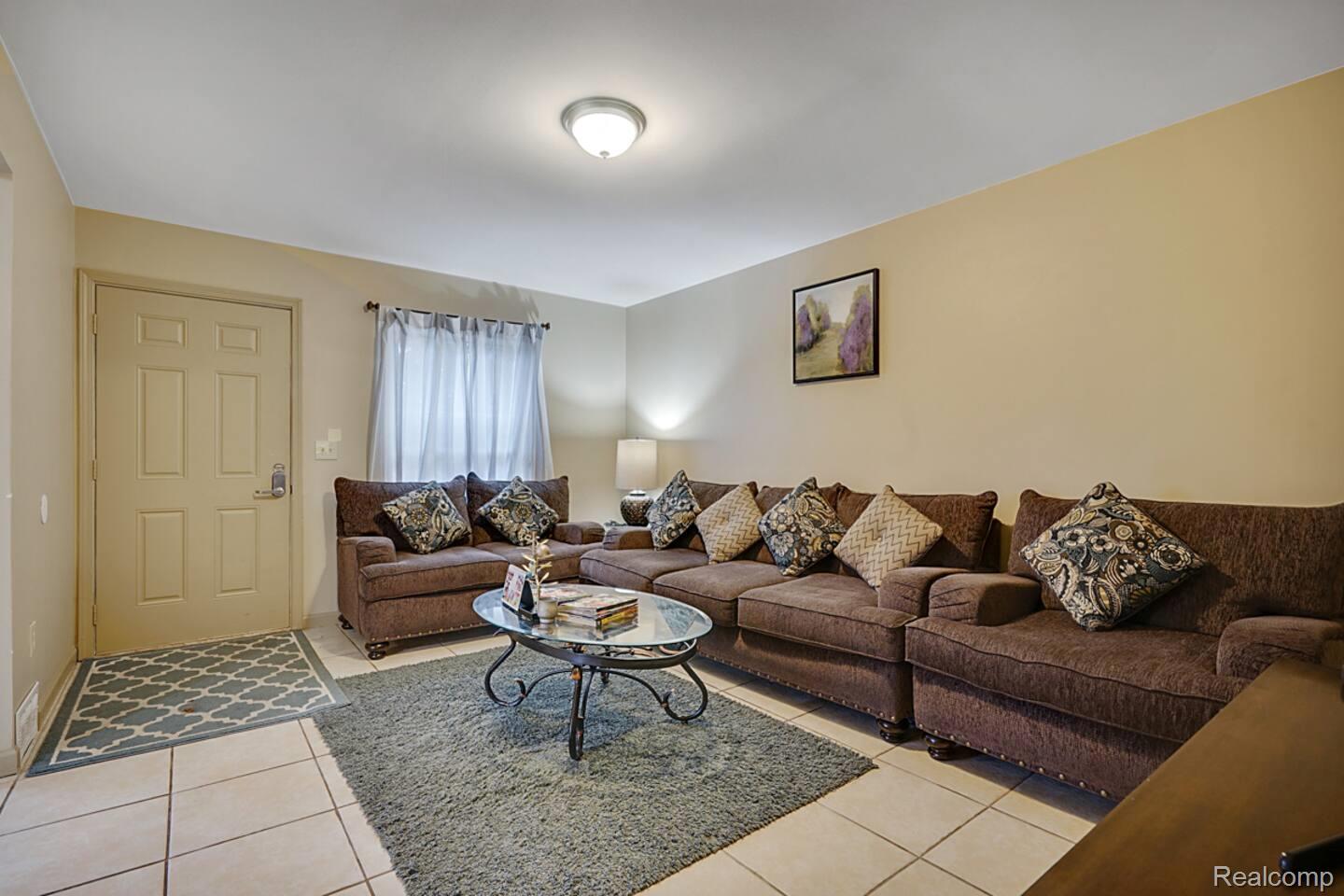 26387 N Alden Street N