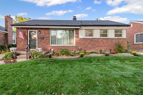 Photo of 22619 Edgewood Street, St Clair Shores City, MI 48080 (MLS # 58050190604)