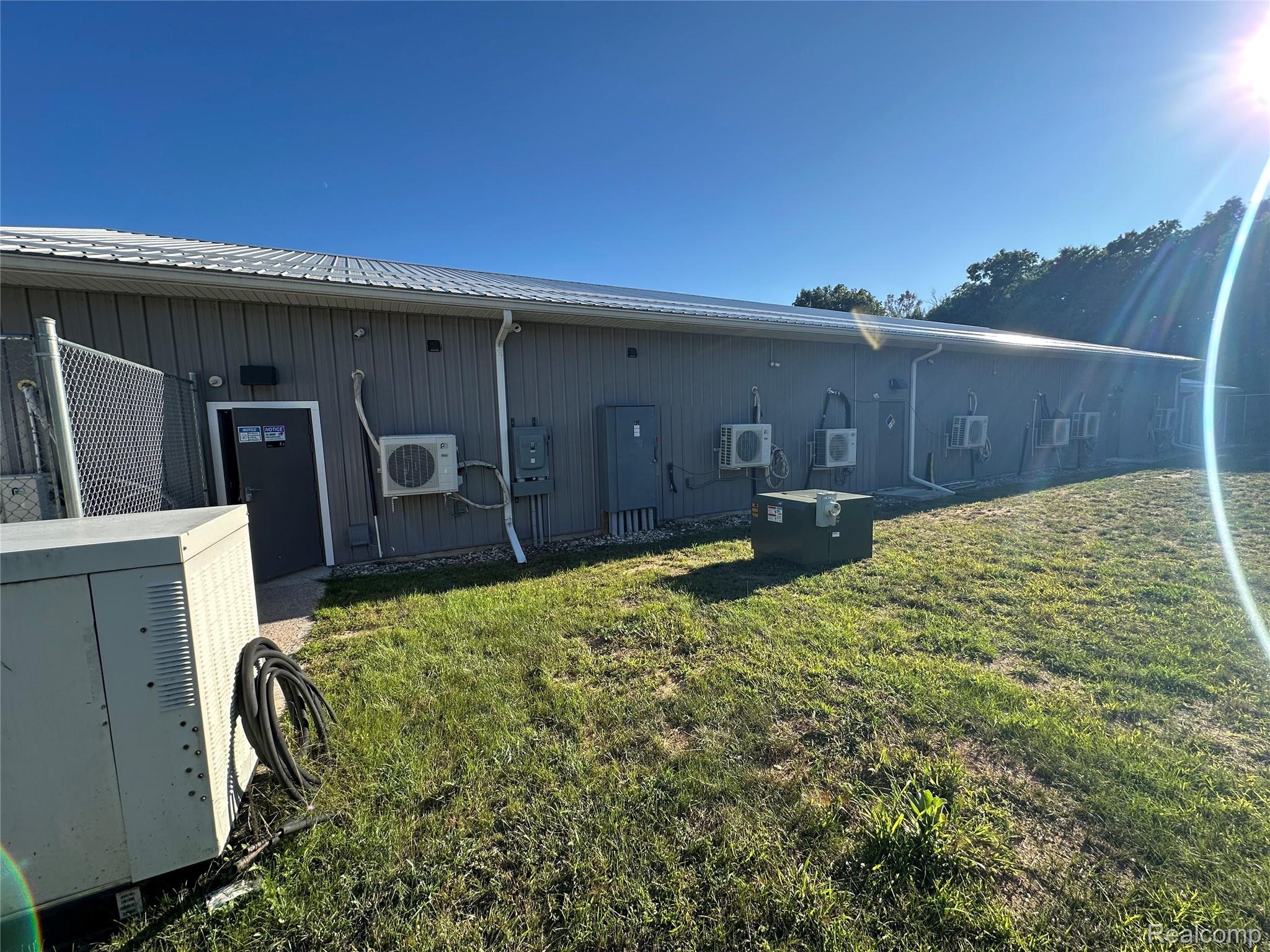 3049 S Dog Track Road