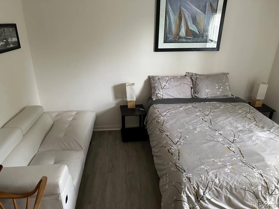 15240 Silver Parkway