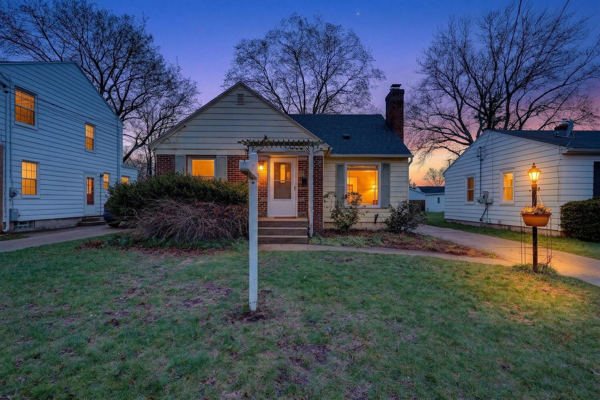 2423 Raymond Avenue SE