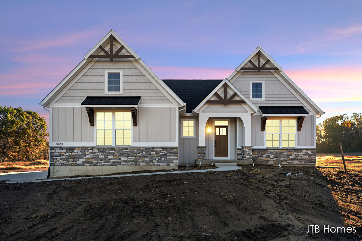 2020 Fallasburg Park Drive NE 1