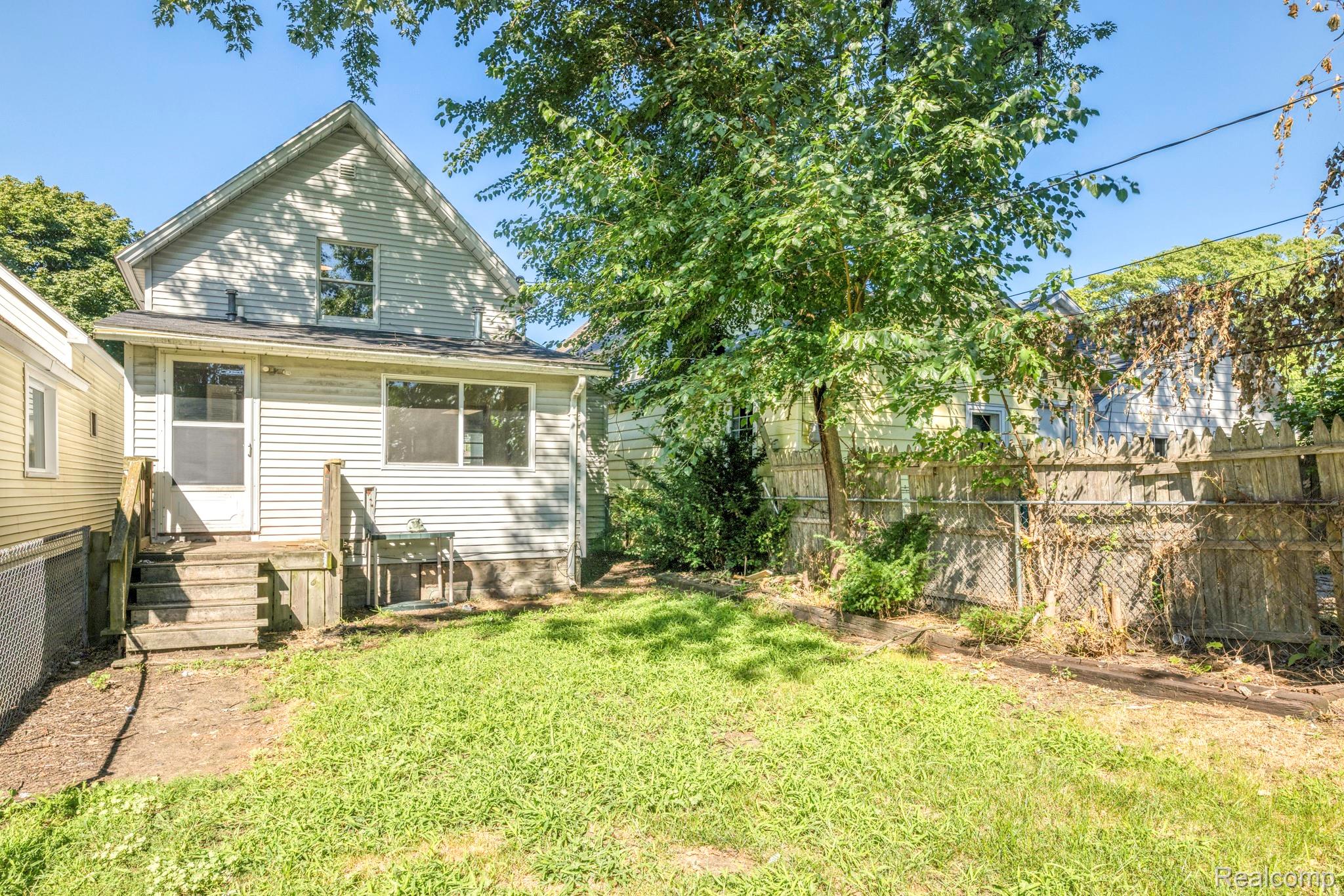 1712 7th Street