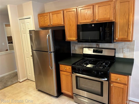 Tiny photo for 1040 Bird Song Ln, Milford Village, MI 48381 (MLS # 20261082995)