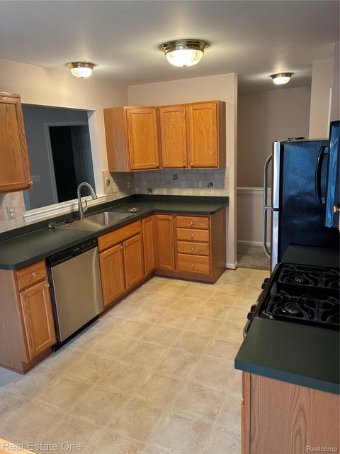 Tiny photo for 1040 Bird Song Ln, Milford Village, MI 48381 (MLS # 20261082995)