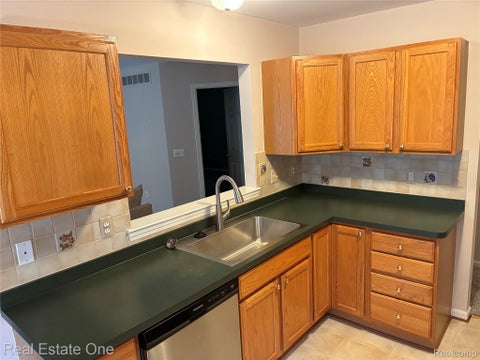 Tiny photo for 1040 Bird Song Ln, Milford Village, MI 48381 (MLS # 20261082995)
