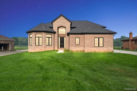 Photo of 53650 ROMEO PLANK Road, Macomb Township, MI 48042 (MLS # 20251048255)
