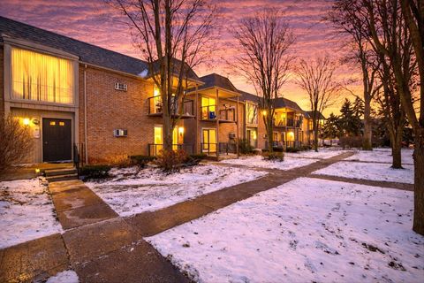 1723 E 14 Mile Road Birmingham City MI 48009