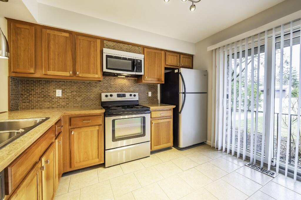 672 Greenhills Drive