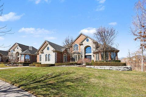 6641 Shadydale Drive Shelby Charter Township MI 48316