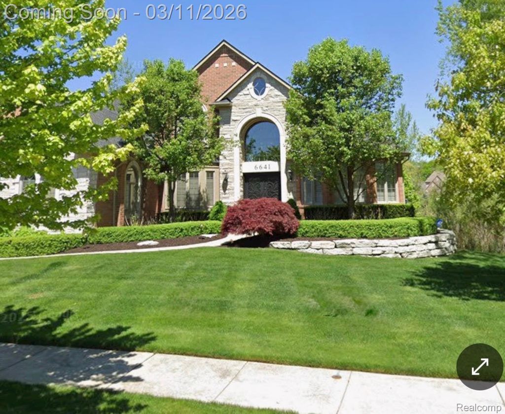 Photo of 6641 Shadydale Drive, Shelby Charter Township, MI 48316 (MLS # 20261013536)