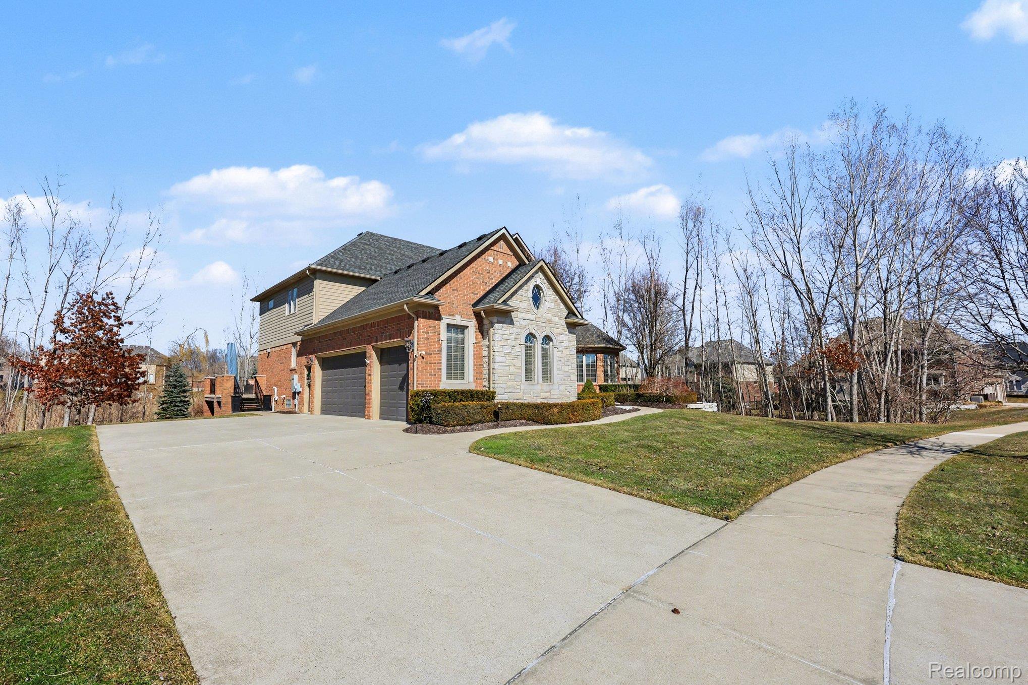 6641 Shadydale Drive