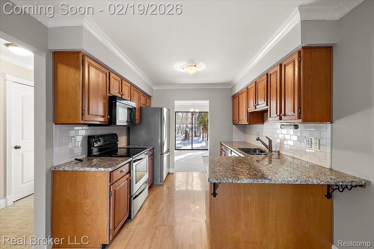 1938 Burning Bush Court