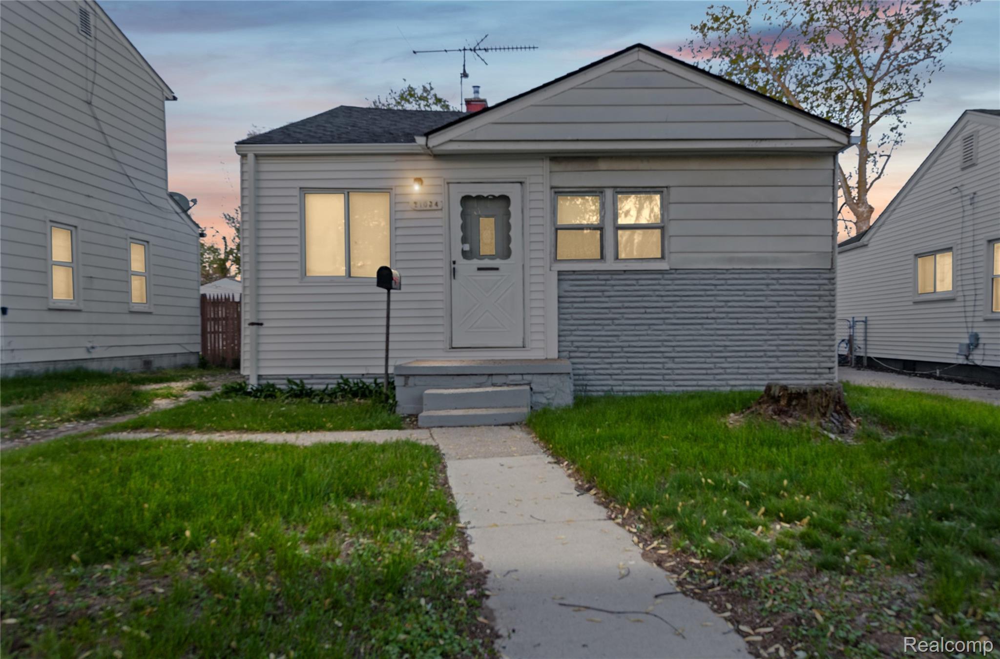 21034 Audrey Avenue