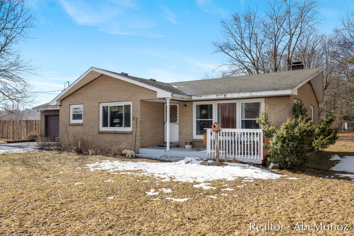 9211 Alpine Avenue NW