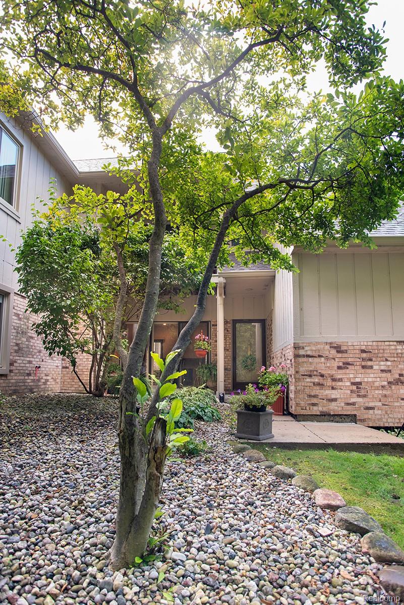 29256 Laurel Drive