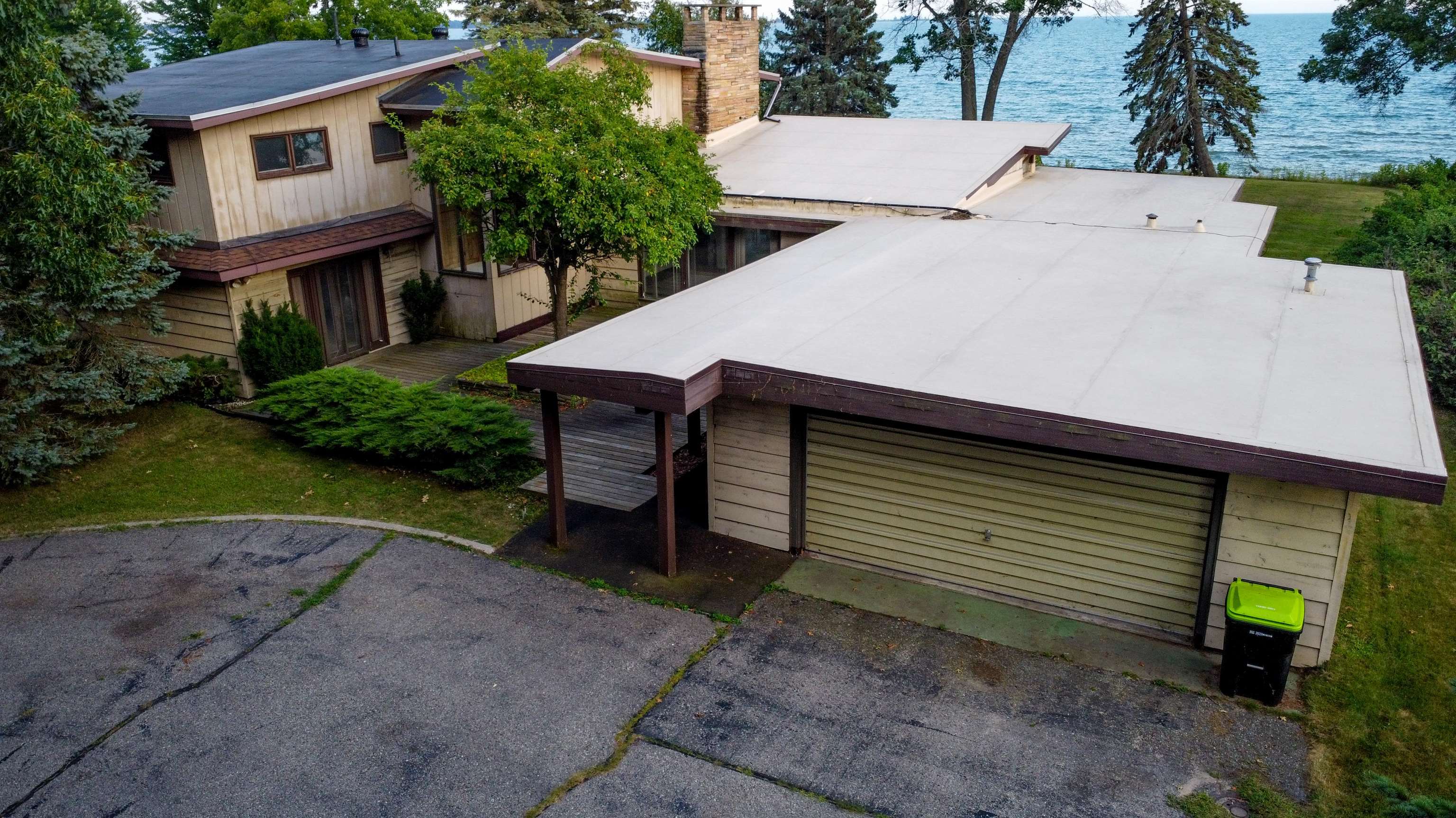 1236 Tawas Beach Road