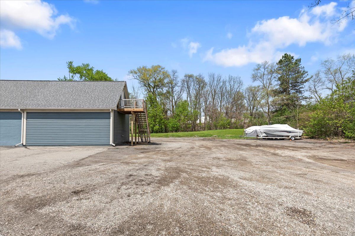 2574 AIRPORT Road