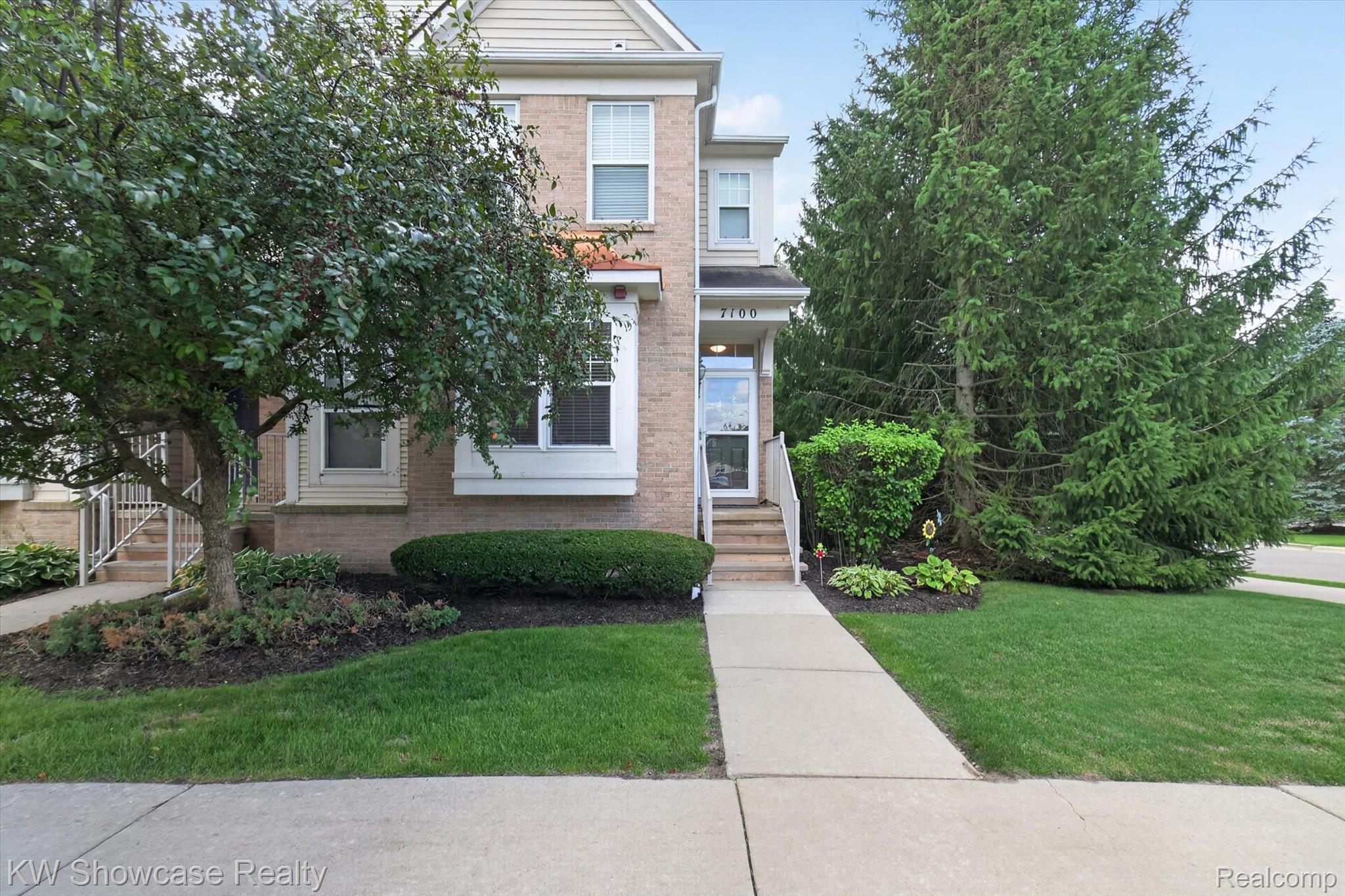 7100 Heron Hills Drive