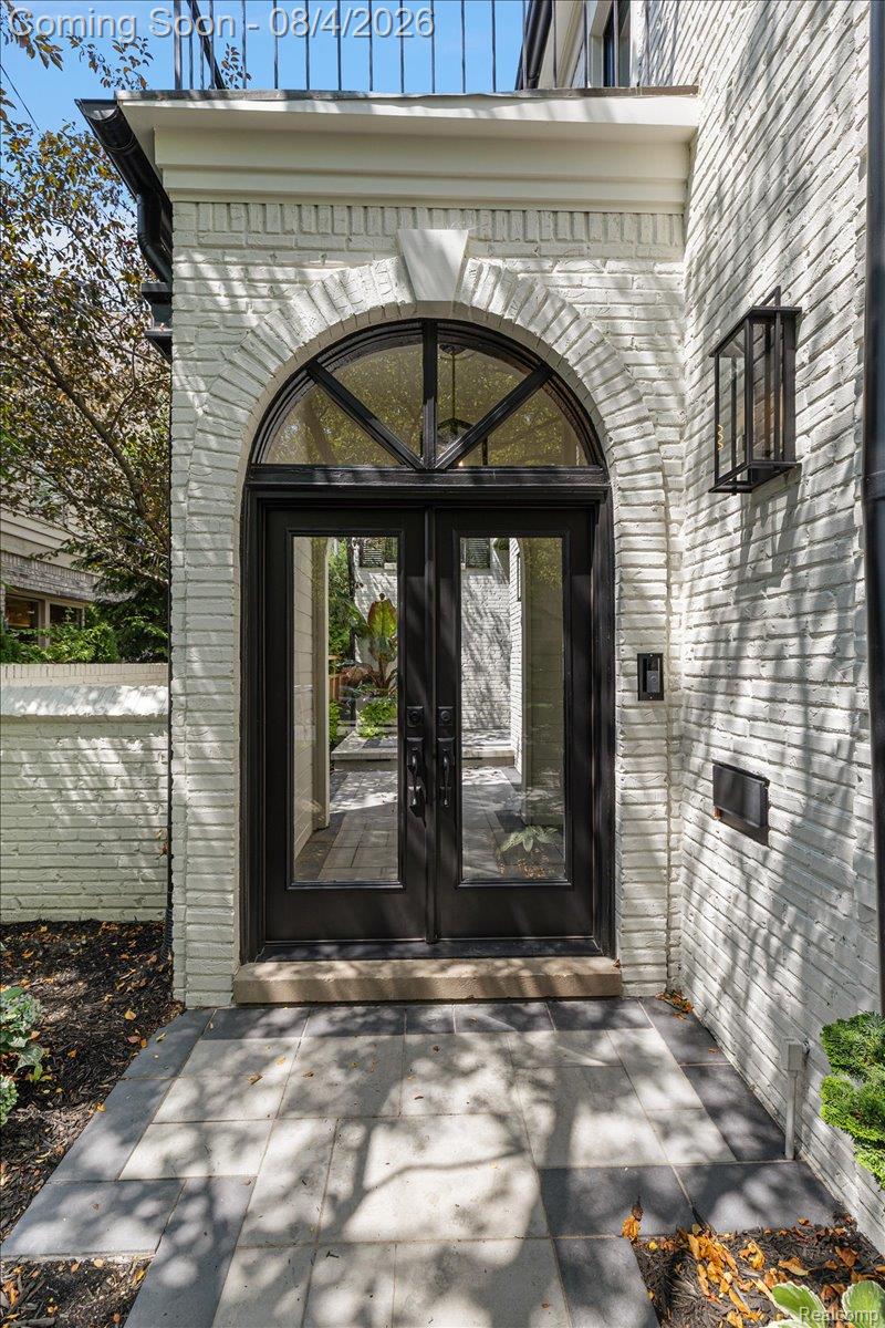 596 Henrietta Street