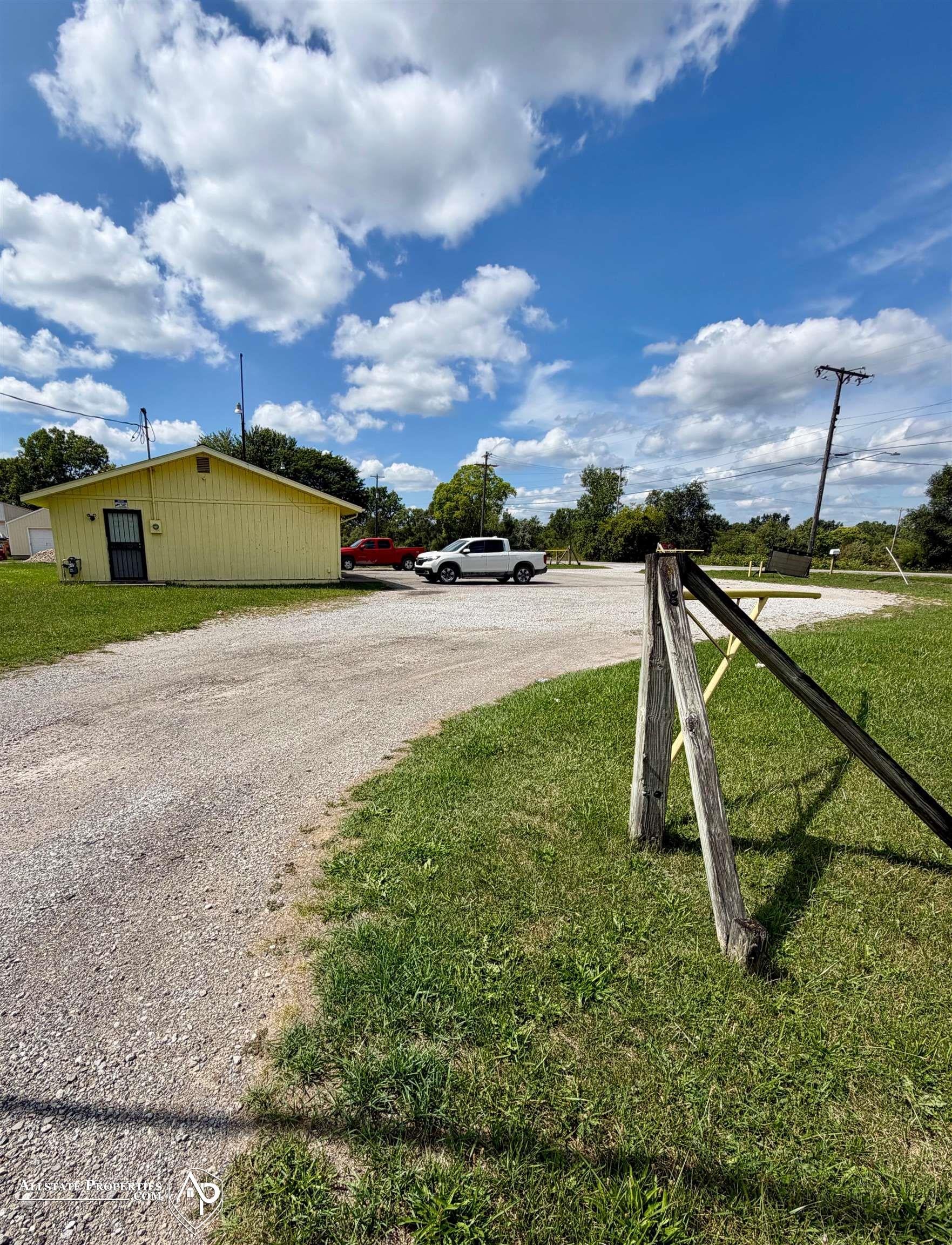 3180 E Carpenter Road