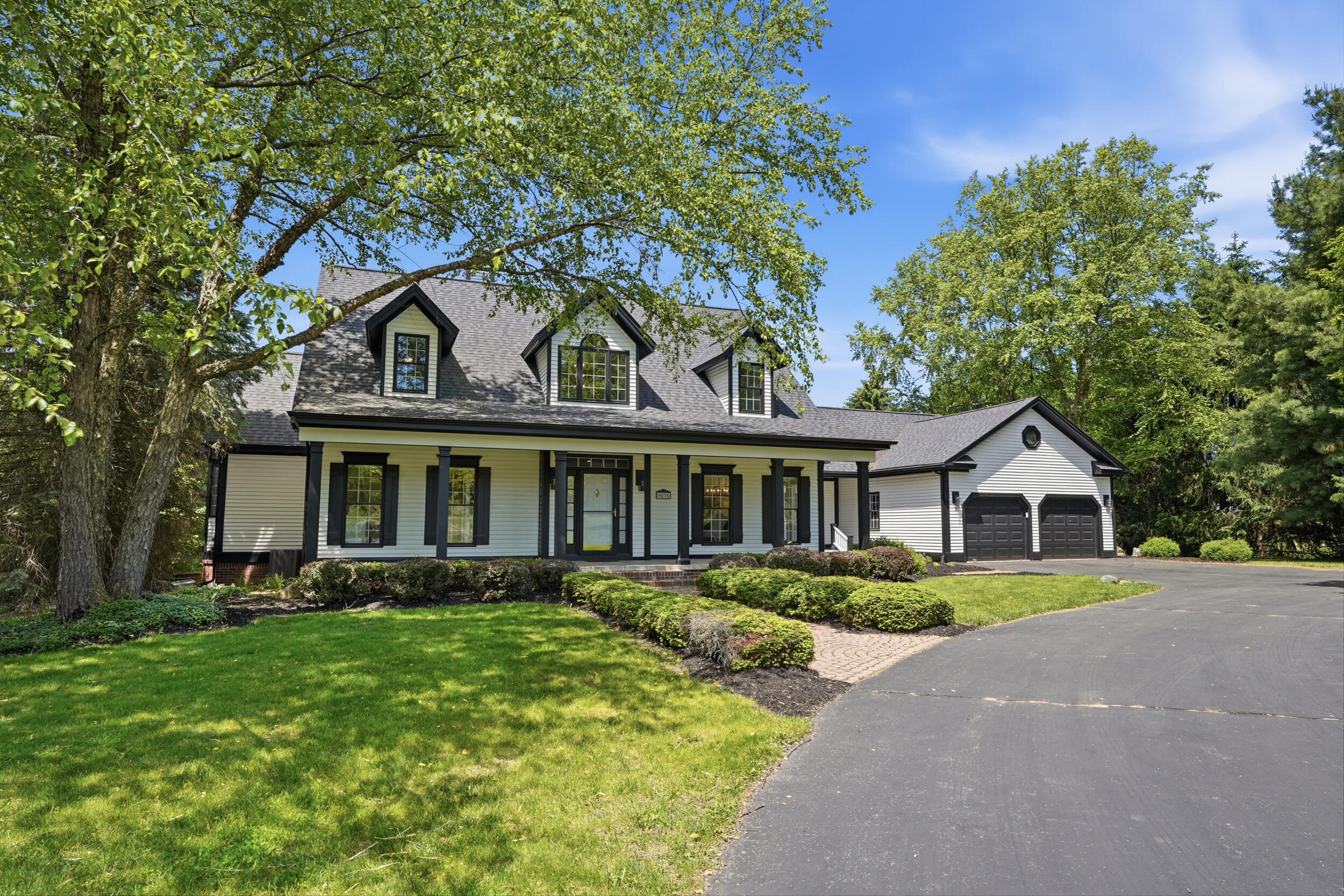 9835 Oak Pointe Lane
