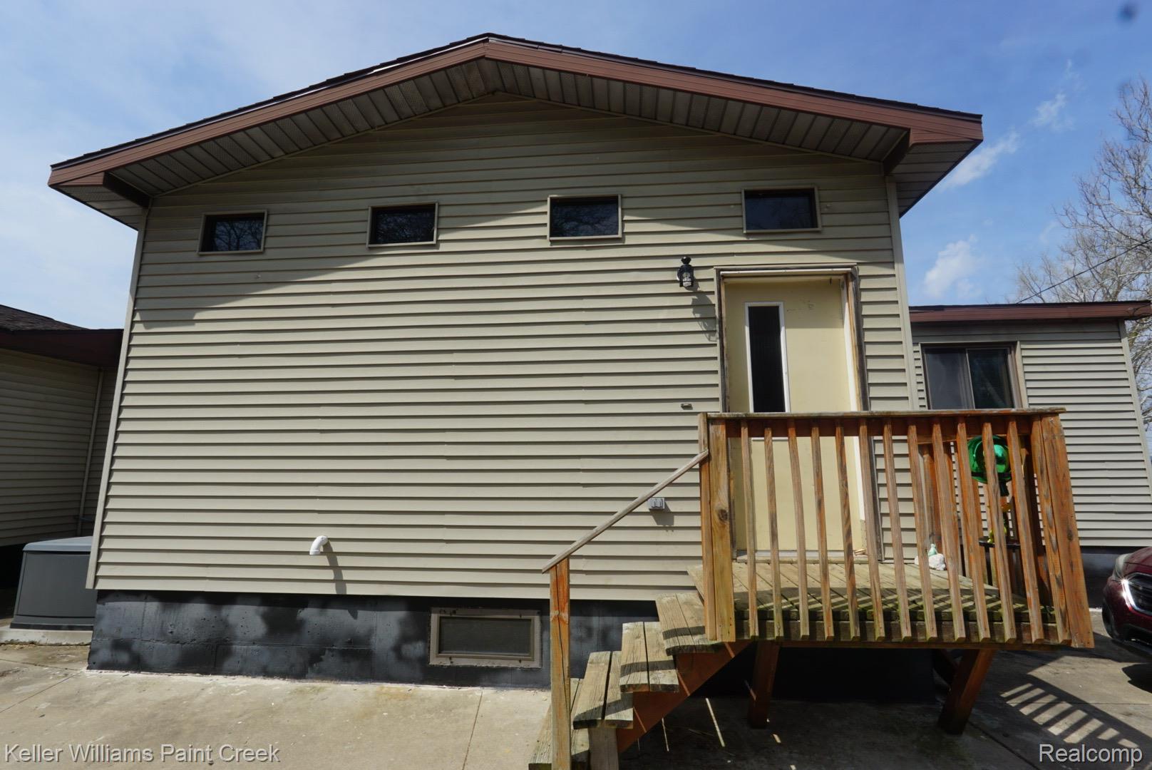 8565 Chapin Road