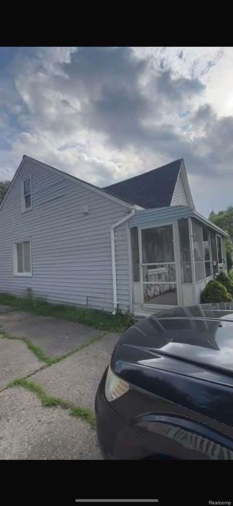 26735 Annapolis Street Dearborn Heights City MI 48125